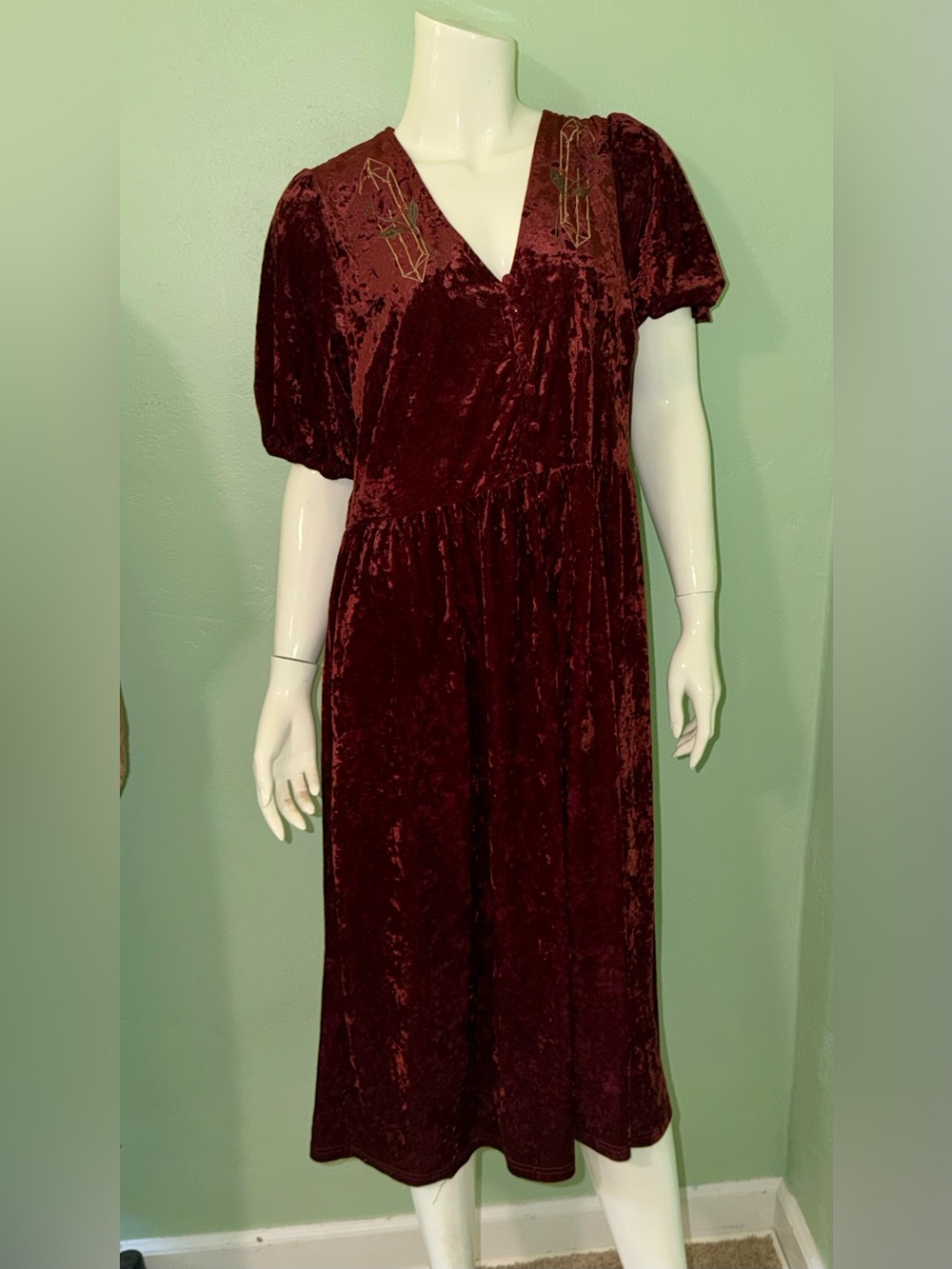 Disturbia Women’s Burgundy Velvet Midi Dress with V-Neck